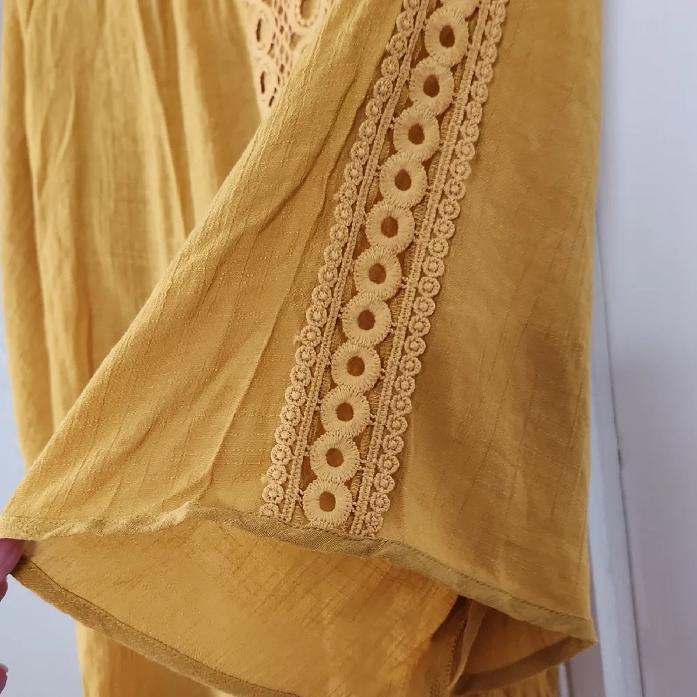 Zac & Rachel Yellow Blouse with Bib Collar and 3/4 Sleeves - Picture 4 of 5